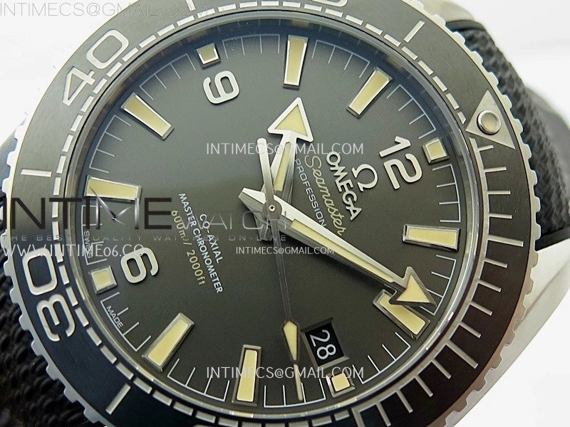 Planet Ocean 600M 43.5mm Black Ceramic Bezel SS VSF 1:1 Best Edition Gray Dial on Black Rubber Strap A8900